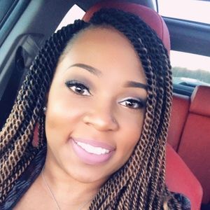 Meet your Posher, Janelle